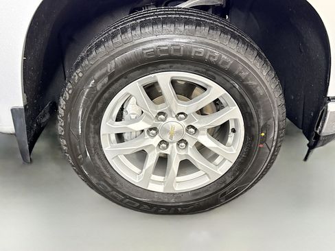 Used 2021 Chevrolet Silverado 1500 LT image 31