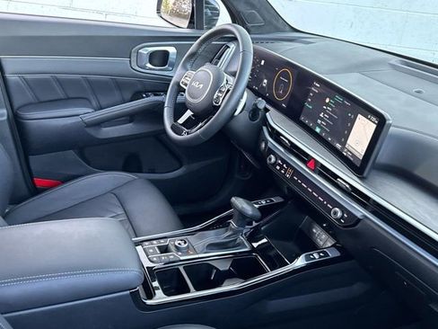 Used 2025 Kia Sorento SX Prestige image 11