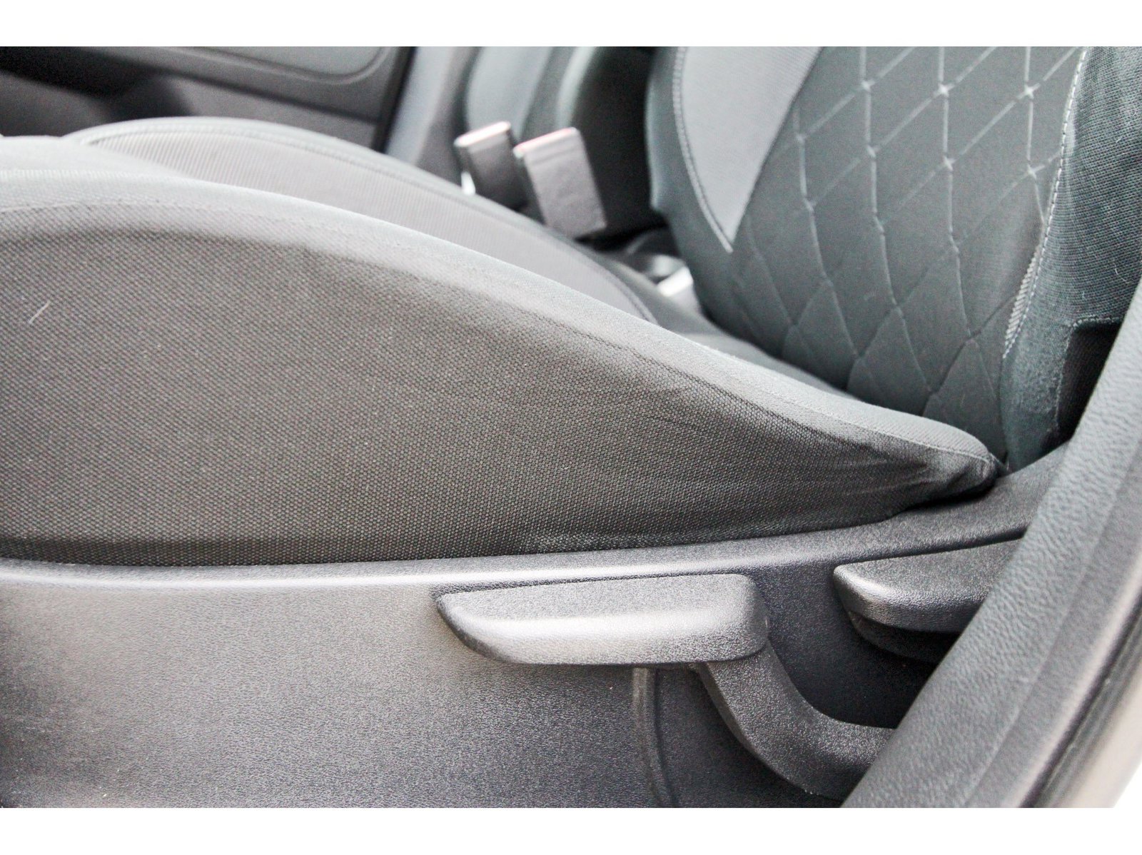 Used 2019 Nissan Kicks SV FWD image 29