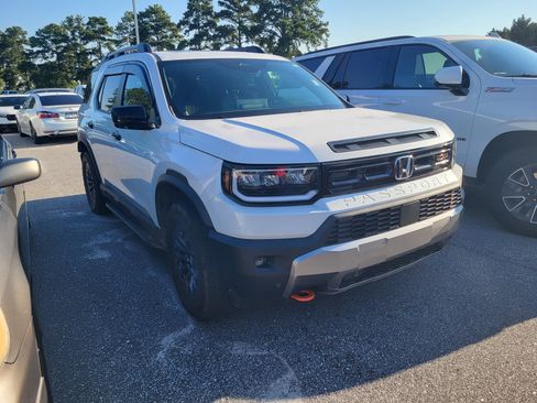 Certified 2026 Honda Passport TrailSport image 3