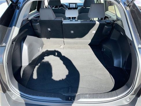 Used 2021 Toyota RAV4 XLE image 15