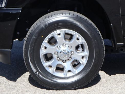 Used 2023 RAM 2500 Laramie AWD/4WD image 41