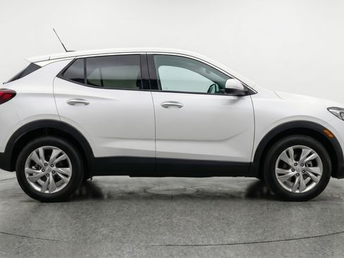 Used 2025 Buick Encore GX Preferred FWD image 11