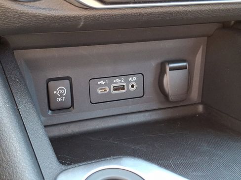 Certified 2024 Nissan Sentra SV image 25