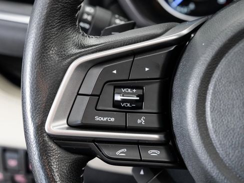 Used 2022 Subaru Ascent Limited w/ Technology Package image 13