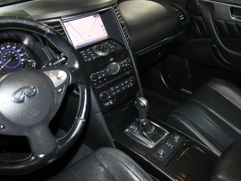 Used 2014 INFINITI QX70 2WD w/ Premium Package image 18