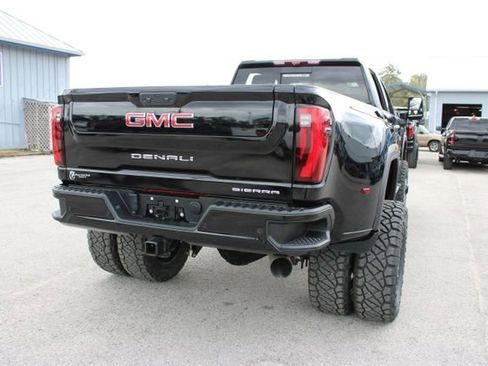 Used 2024 GMC Sierra 3500 Denali w/ Denali Reserve Package AWD/4WD image 12