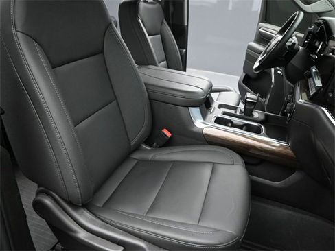 Used 2024 Chevrolet Silverado 1500 LT Trail Boss w/ Convenience Package II image 28