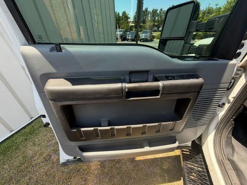 Used 2015 Ford F350 XL w/ Power Equipment Group AWD/4WD image 19