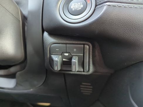 Used 2022 Dodge Durango GT image 28