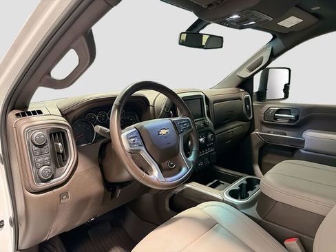 Used 2023 Chevrolet Silverado 3500 LTZ w/ LTZ Convenience Package image 9