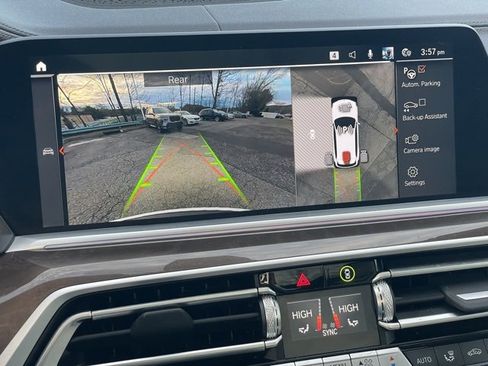 Used 2022 BMW X5 xDrive40i w/ Parking Assistance Package image 20