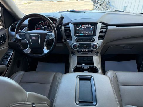 Used 2019 GMC Yukon SLT w/ Premium Edition AWD/4WD image 17