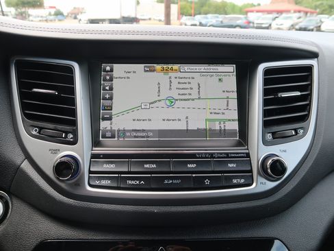 Used 2018 Hyundai Tucson SEL Plus FWD image 17