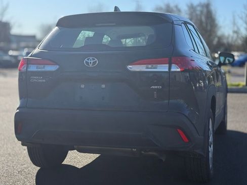 Used 2023 Toyota Corolla Cross L image 5