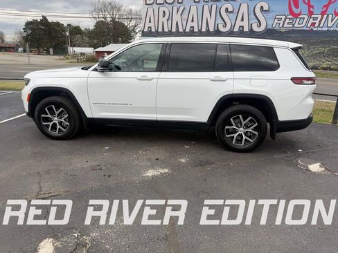 Used 2025 Jeep Grand Cherokee L Limited w/ MOPAR Finishing Package image 8