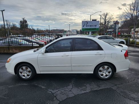 Used 2007 Kia Spectra EX image 2
