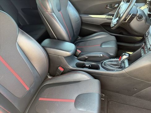 Used 2020 Hyundai Veloster Turbo FWD image 27