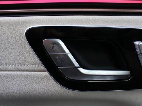 Used 2023 Mercedes-Benz EQS 580 4MATIC SUV image 16