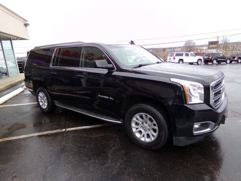 Used 2016 GMC Yukon XL SLE AWD/4WD image 4