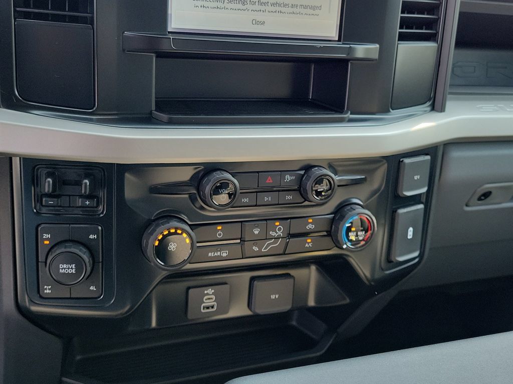 New 2026 Ford F250 XL w/ STX Appearance Package AWD/4WD image 28