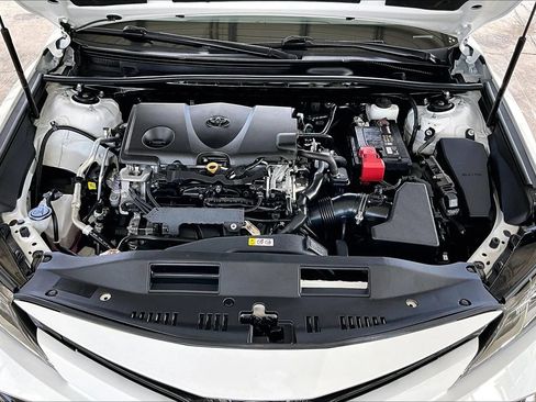 Used 2020 Toyota Camry LE FWD image 26