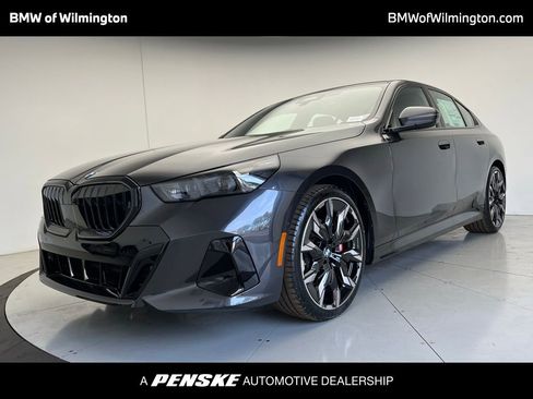 Used 2026 BMW 530i xDrive w/ M Sport Package AWD/4WD image 1