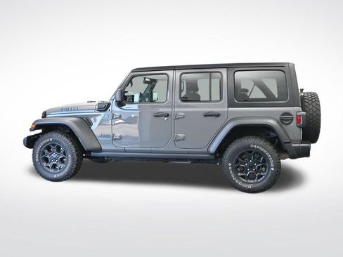 Used 2023 Jeep Wrangler Unlimited w/ Cold Weather Group AWD/4WD image 10