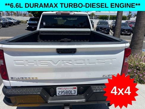 Used 2022 Chevrolet Silverado 2500 Custom w/ Custom Value Package AWD/4WD image 5