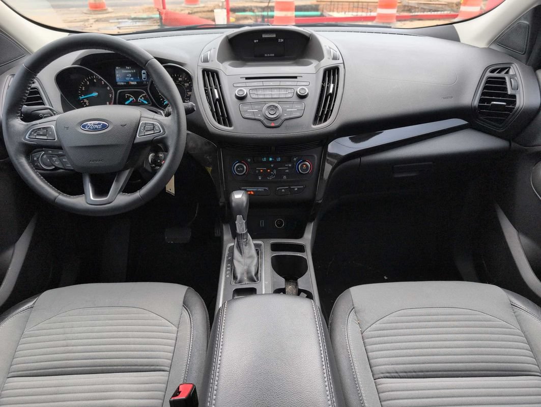 Used 2017 Ford Escape SE w/ SE Sport Appearance Package FWD image 10