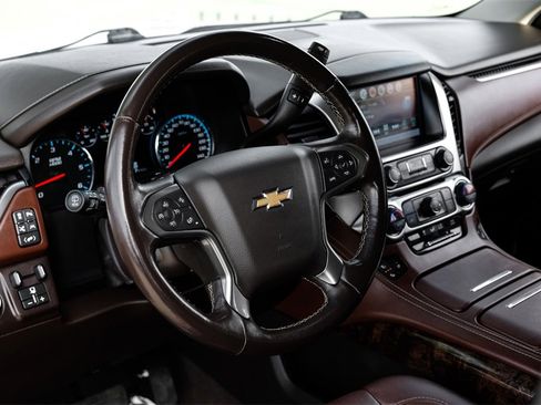 Used 2020 Chevrolet Suburban Premier w/ 6.2L Performance Package image 12