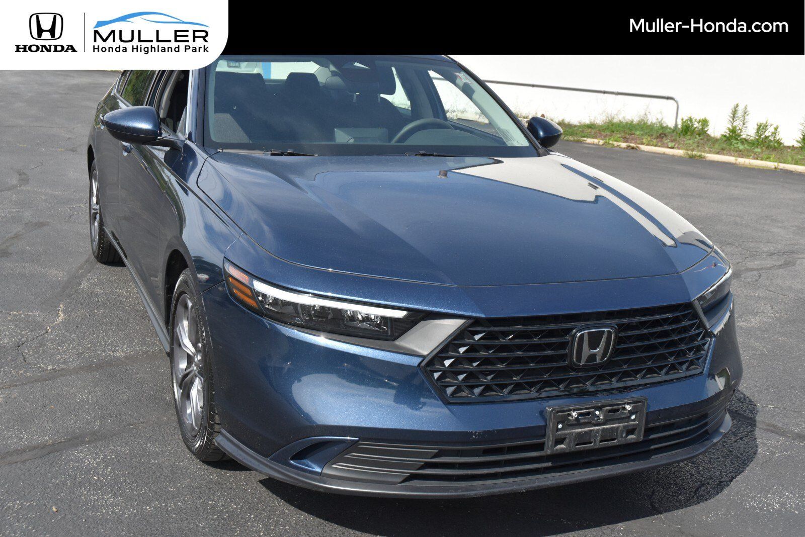 Certified 2023 Honda Accord EX image 1