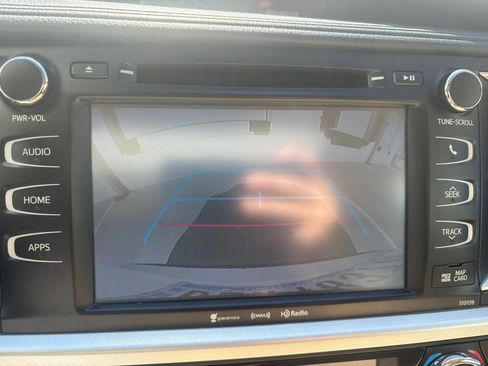 Used 2016 Toyota Highlander XLE FWD image 32