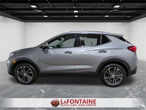Certified 2023 Buick Encore GX Essence image 2