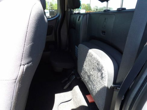 Used 2022 Nissan Frontier S image 34