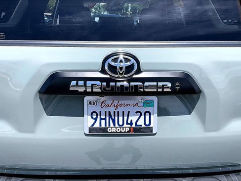 Certified 2023 Toyota 4Runner TRD Off-Road Premium w/ Moonroof Package AWD/4WD image 9