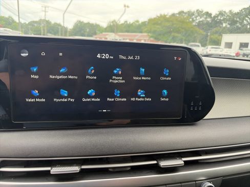 Used 2024 Hyundai Palisade SEL FWD image 15
