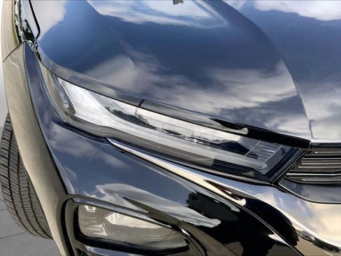 Used 2023 Chevrolet TrailBlazer RS w/ Sun and Liftgate Package AWD/4WD image 27