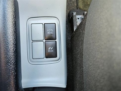 Used 2014 Toyota Prius C Four image 23