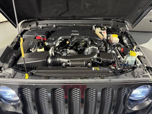 Used 2020 Jeep Wrangler Unlimited Sport AWD/4WD image 33