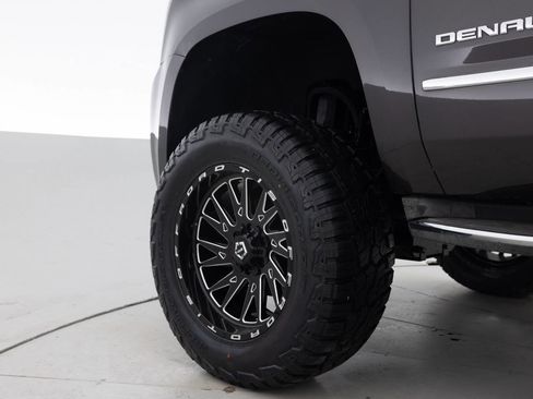 Used 2015 GMC Yukon Denali w/ Touring Package image 17