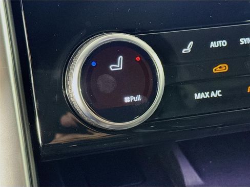 Used 2026 Land Rover Discovery S AWD/4WD image 23
