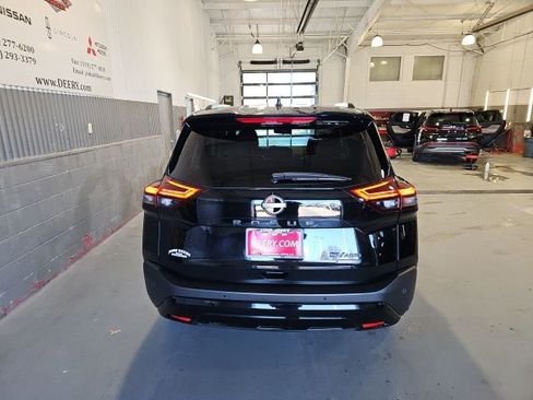 Certified 2023 Nissan Rogue SV w/ SV Premium B Package image 4