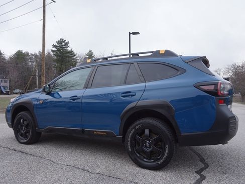 Used 2022 Subaru Outback Wilderness image 7
