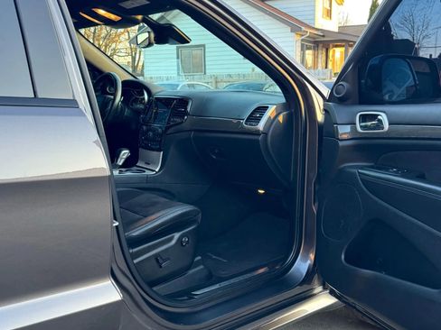 Used 2021 Jeep Grand Cherokee Trackhawk w/ Trailer Tow Group IV image 23