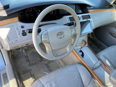 Used 2006 Toyota Avalon XLS image 18