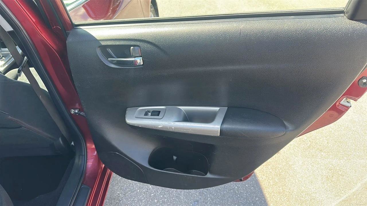Used 2010 Subaru Impreza 2.5i AWD/4WD image 35