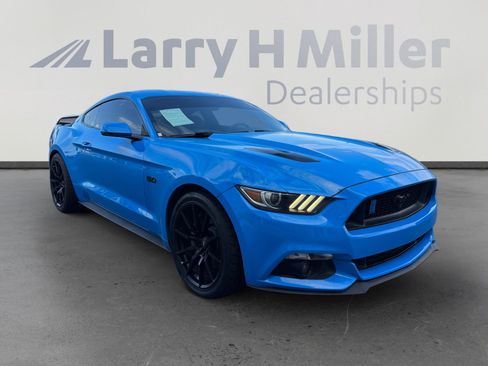 Used 2017 Ford Mustang GT Premium w/ Equipment Group 401A image 7