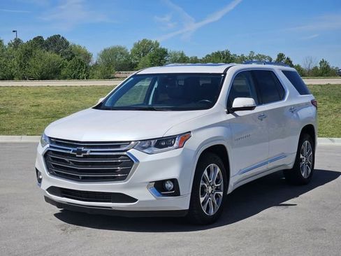 Used 2020 Chevrolet Traverse Premier w/ LPO, Floor Liner Package AWD/4WD image 3