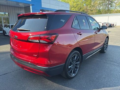 Used 2022 Chevrolet Equinox RS w/ LPO, Floor Liner Package image 5